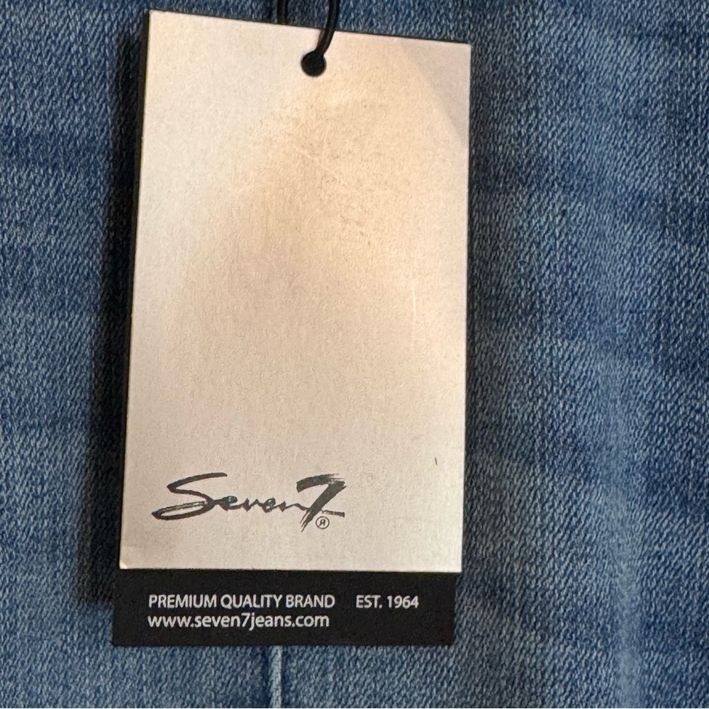 NWT 7 FOR ALL MANKIND DISTRESSED CENTER HEM,RAW HEM,SHAPING CUT,SLIMMING ❤️ - Picture 2 of 6